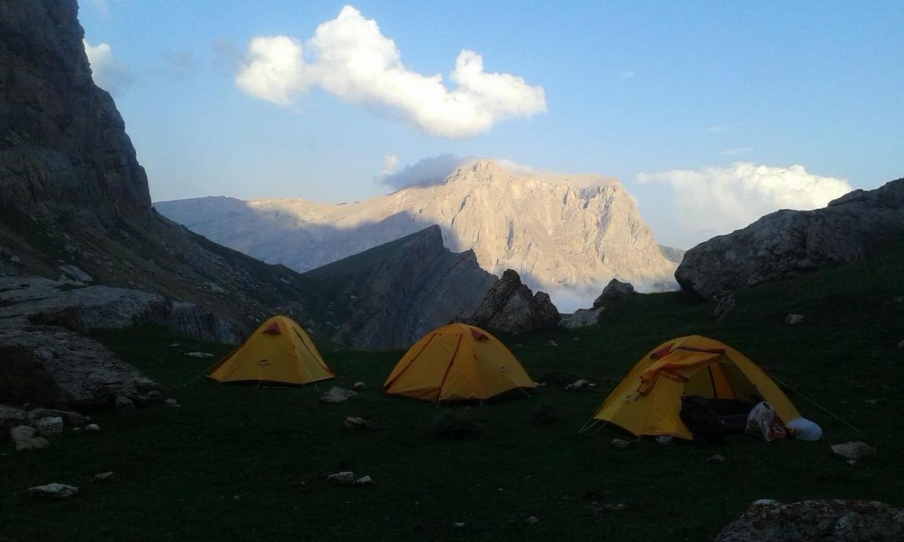 Xinaliq Khinalig Izzet'S Riverside Home Stay Exteriör bild