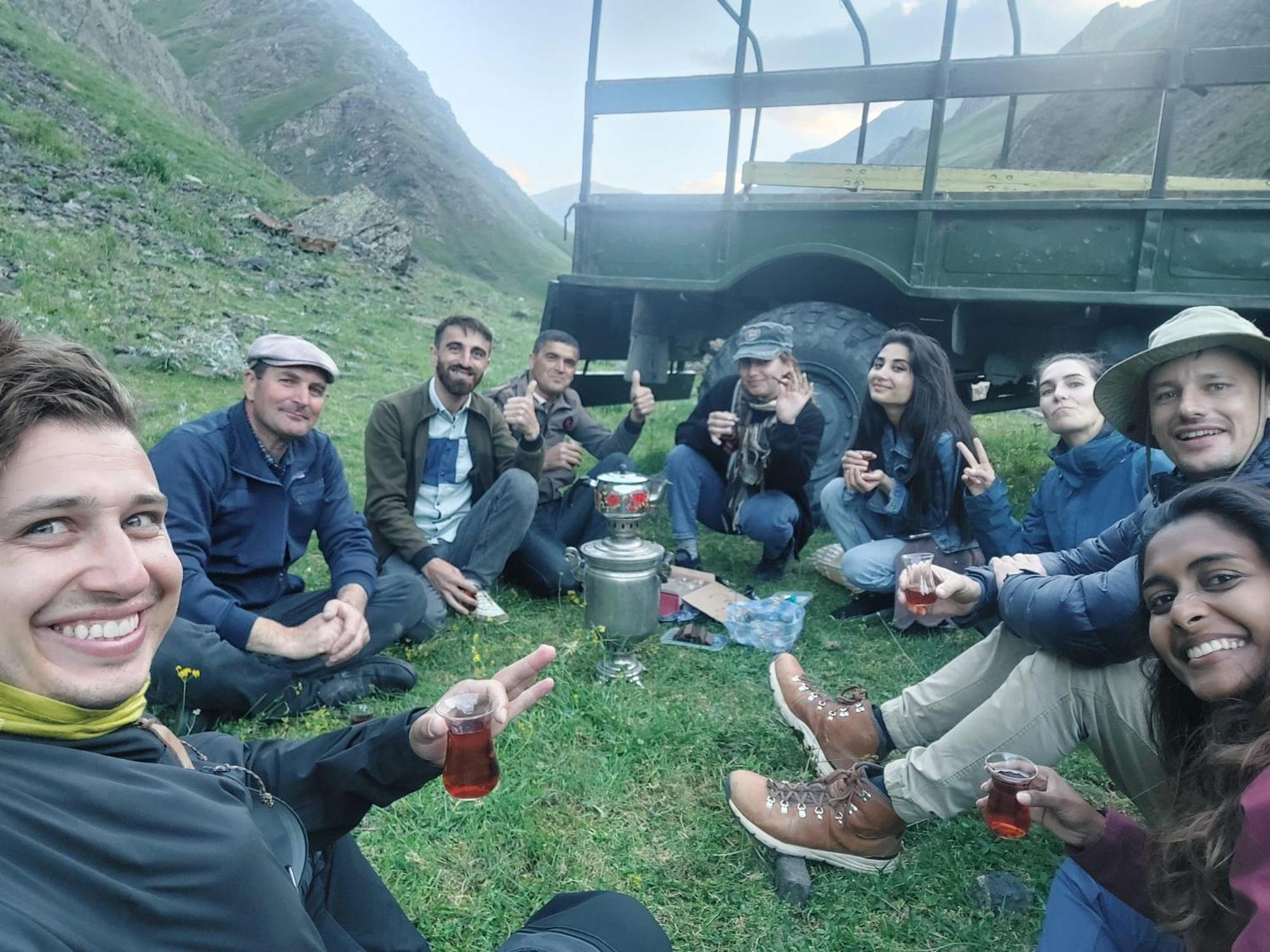 Xinaliq Khinalig Izzet'S Riverside Home Stay Exteriör bild