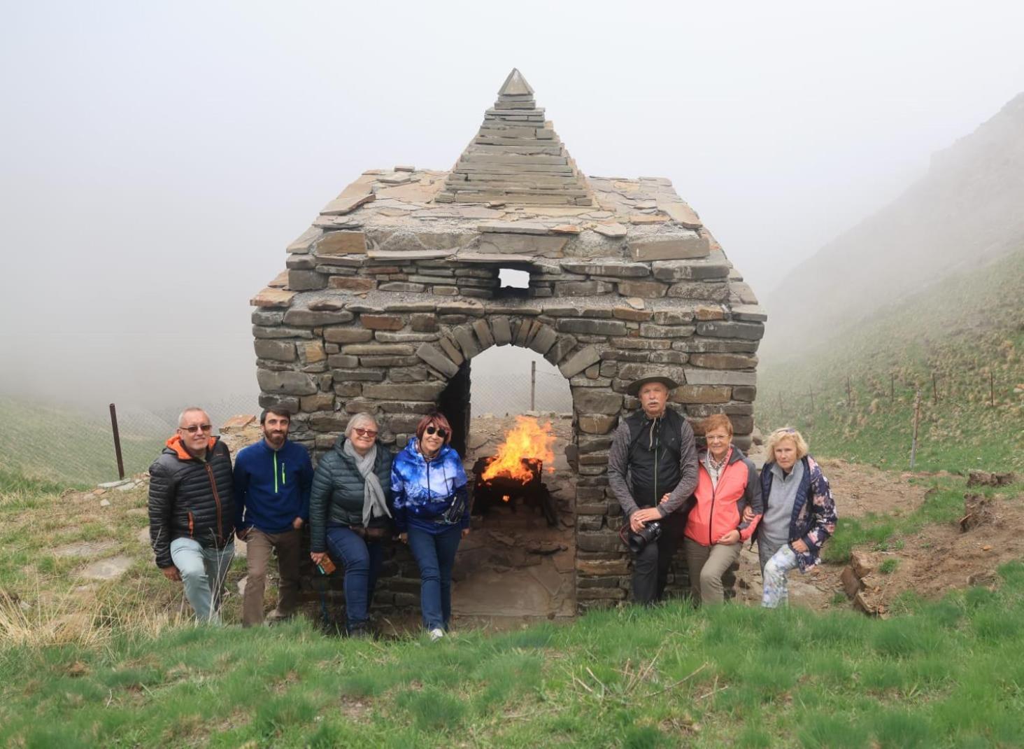 Xinaliq Khinalig Izzet'S Riverside Home Stay Exteriör bild