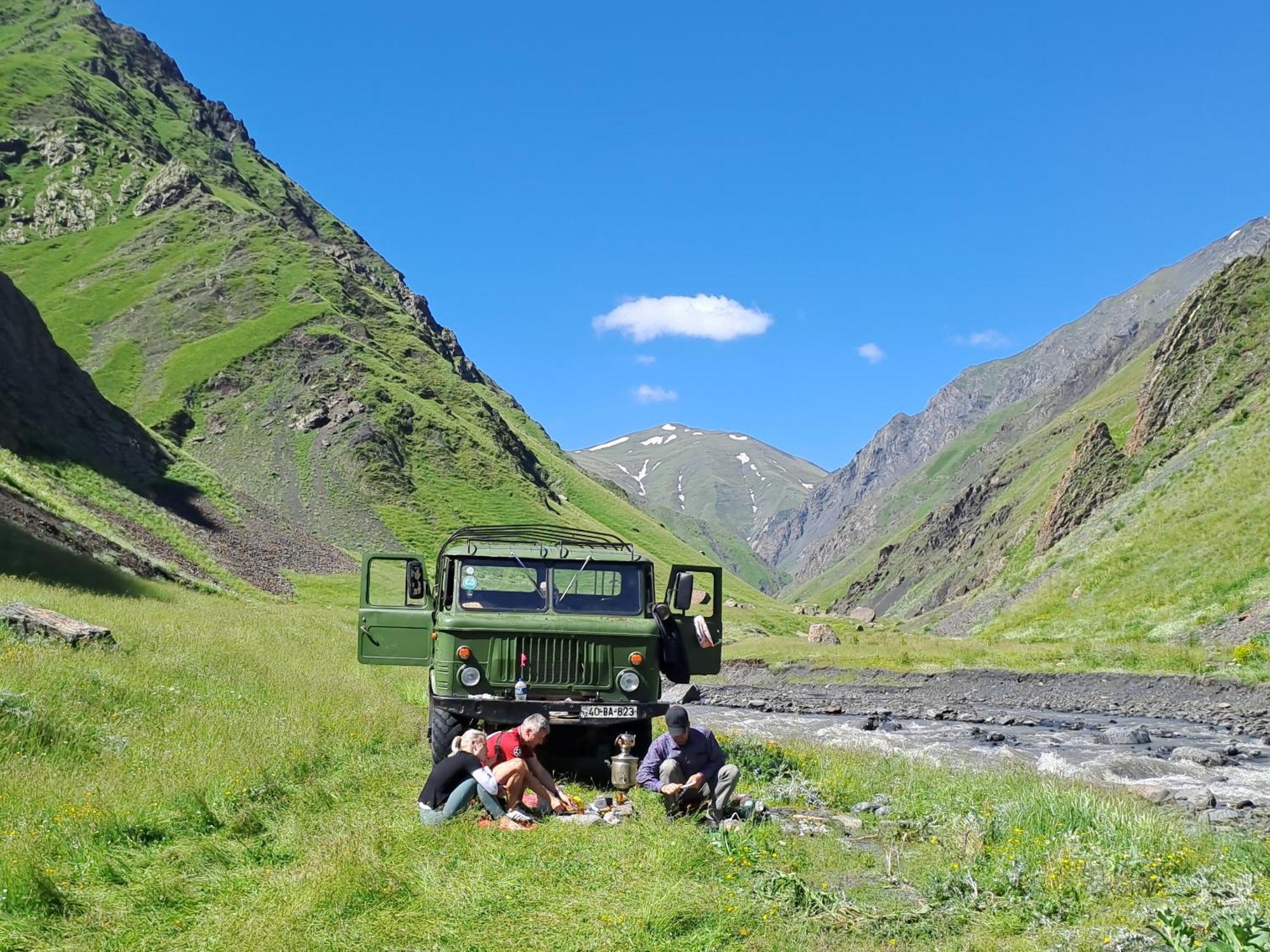 Xinaliq Khinalig Izzet'S Riverside Home Stay Exteriör bild